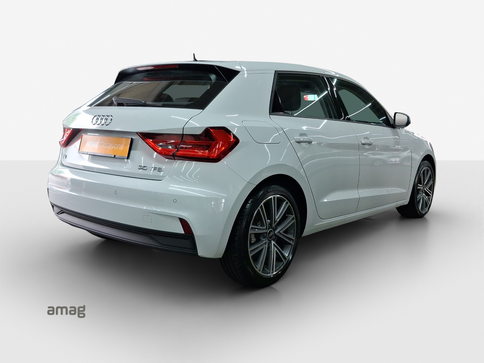 AUDI A1 Sportback 30 TFSI Attraction S-tronic-image-4