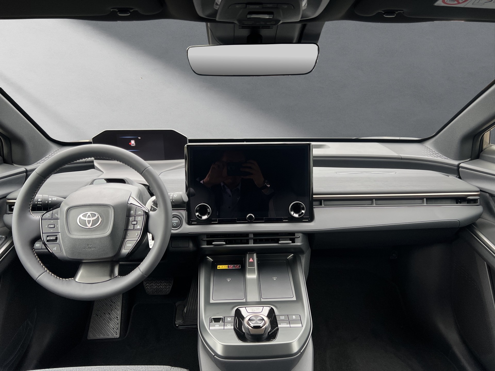 TOYOTA bZ4X Touring Style AWD-image-3