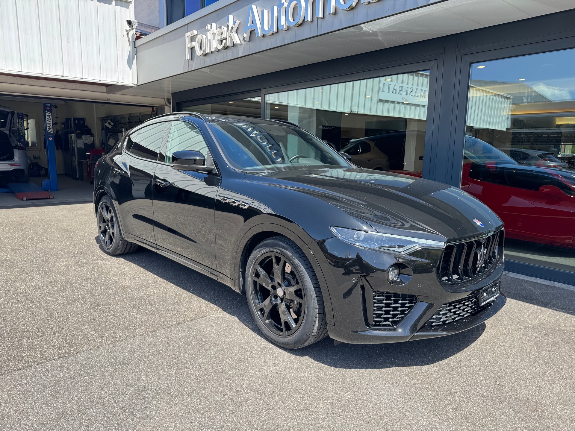 MASERATI Levante S 3.0 V6-image-2