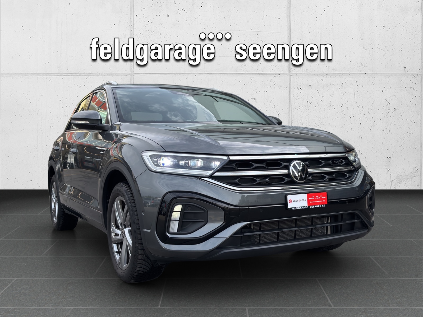 VW New T-Roc 1.5 TSI EVO R-Line DSG mit AHK & Rückfahrkamera-showroom-element-2