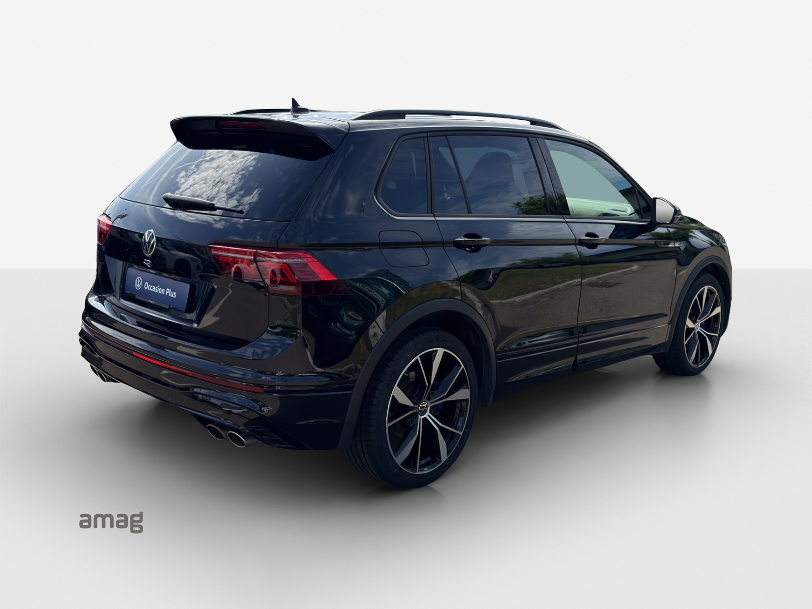 VW Tiguan 2.0TSI R 4Motion DSG-image-4