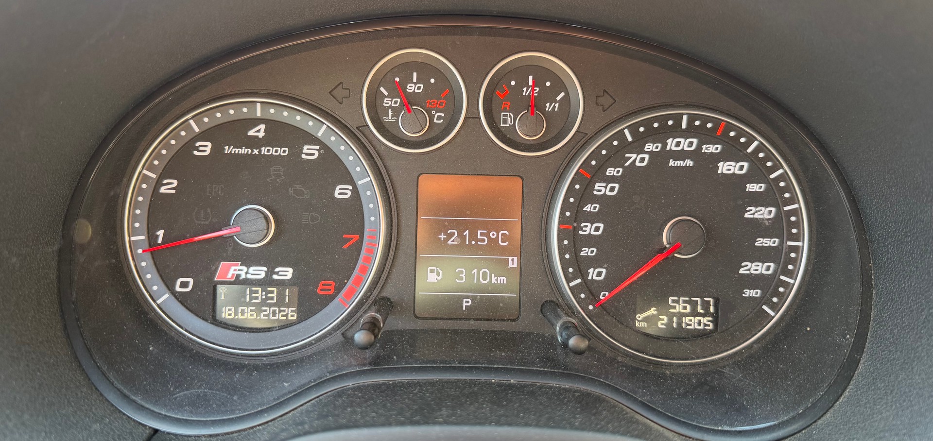 AUDI RS3 Sportback 2.5 TFSI quattro S-tronic-image-6