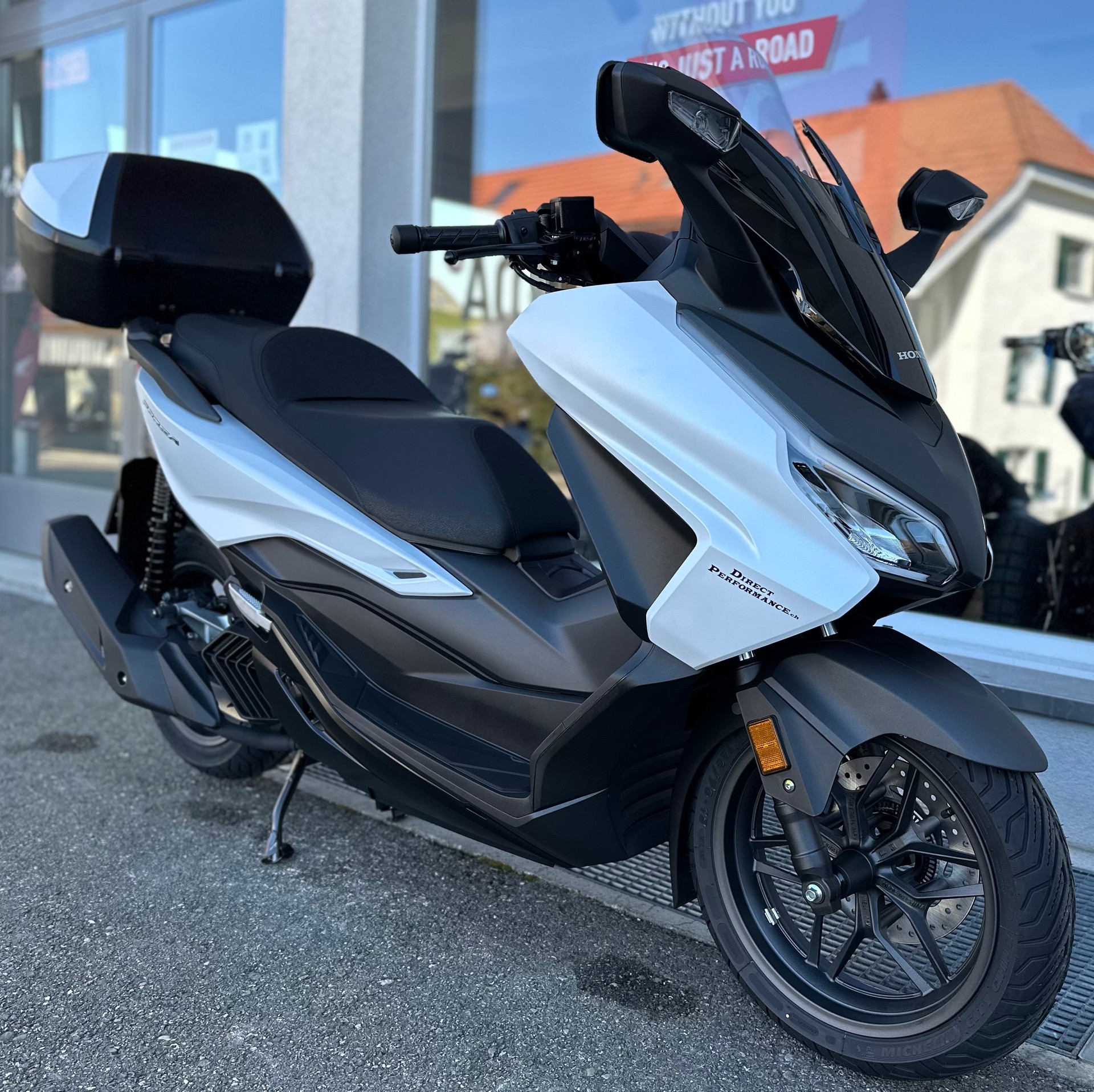 HONDA Forza 125 Smart TopBox-showroom-element-2