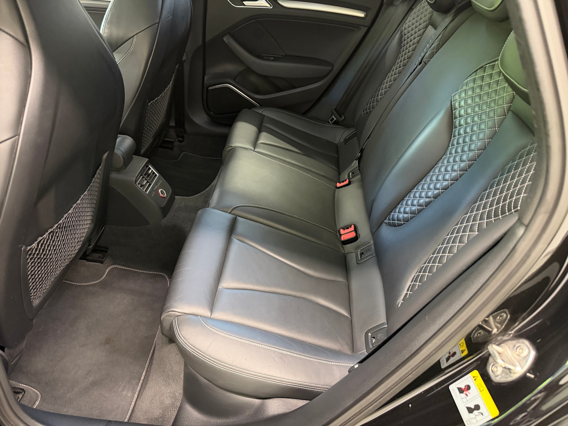 AUDI S3 Sportback 2.0 TFSI quattro S-tronic-image-13