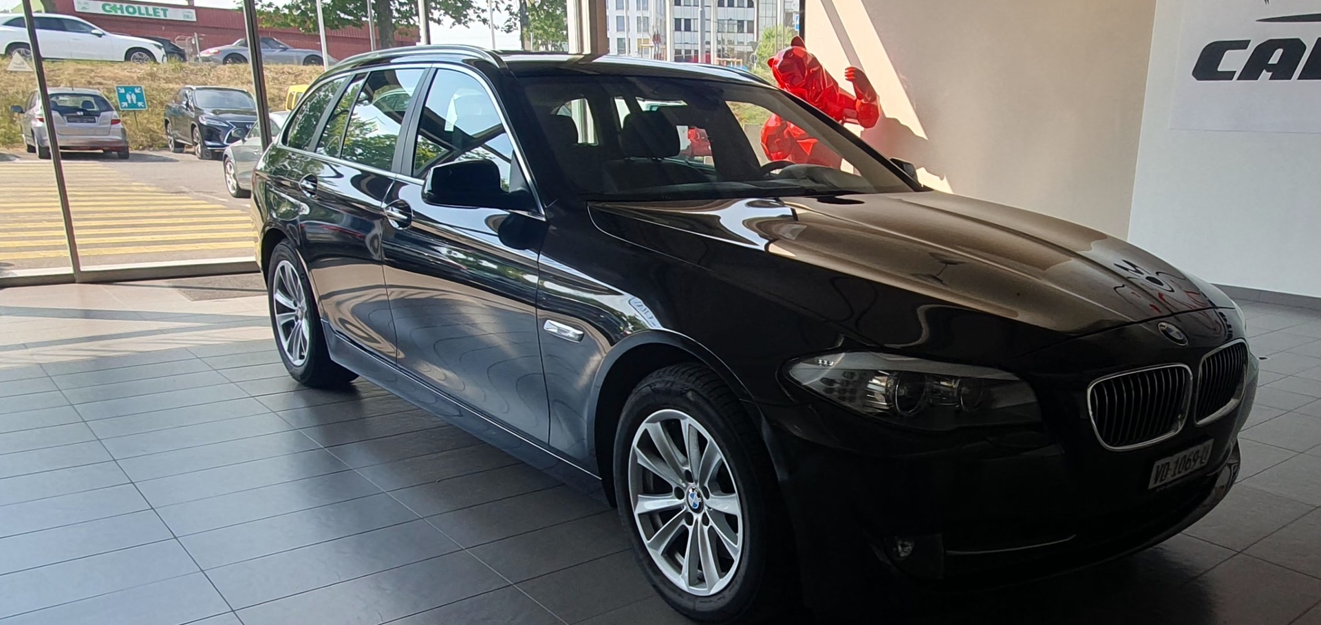 BMW 525d xDrive Touring Steptronic-image-1