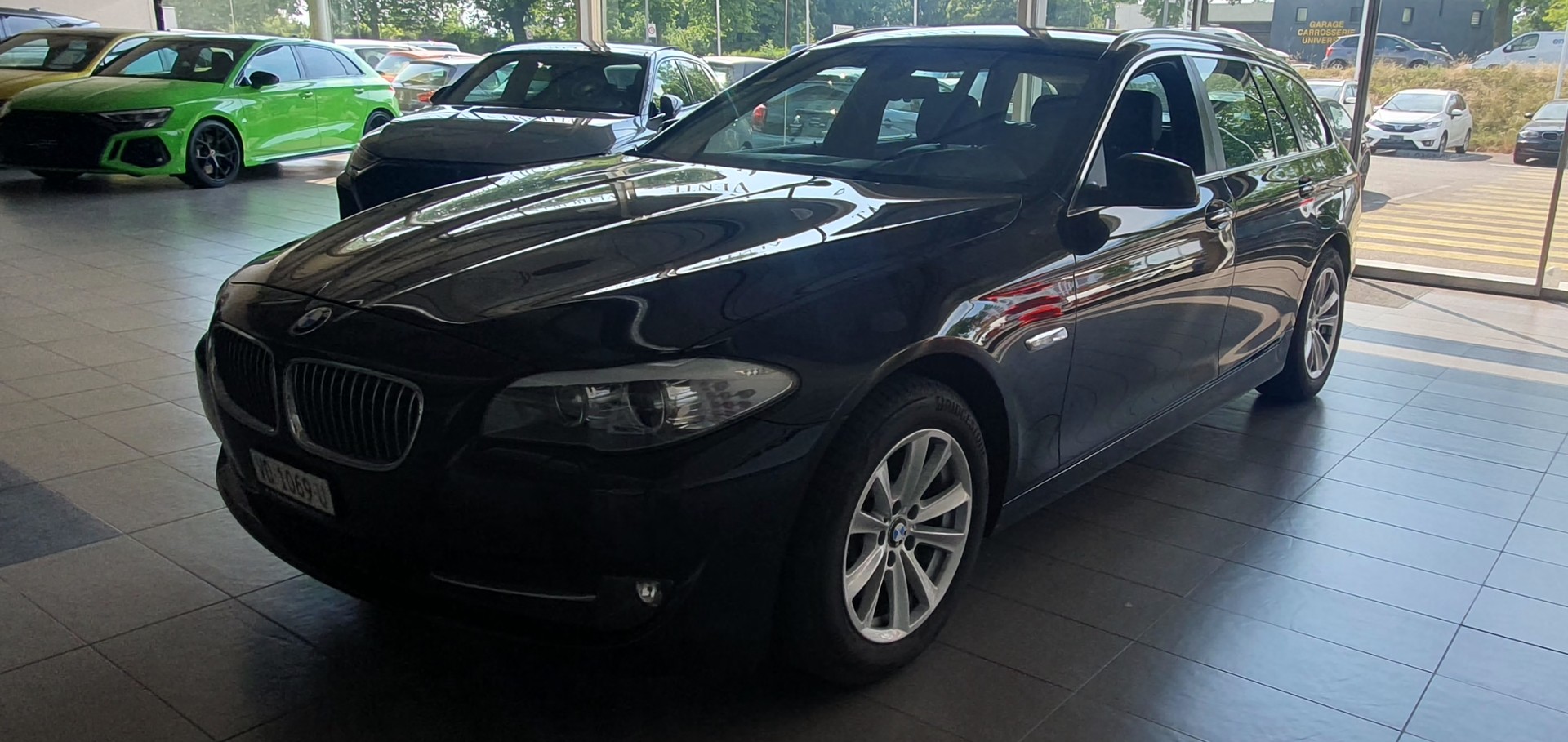 BMW 525d xDrive Touring Steptronic-image-0