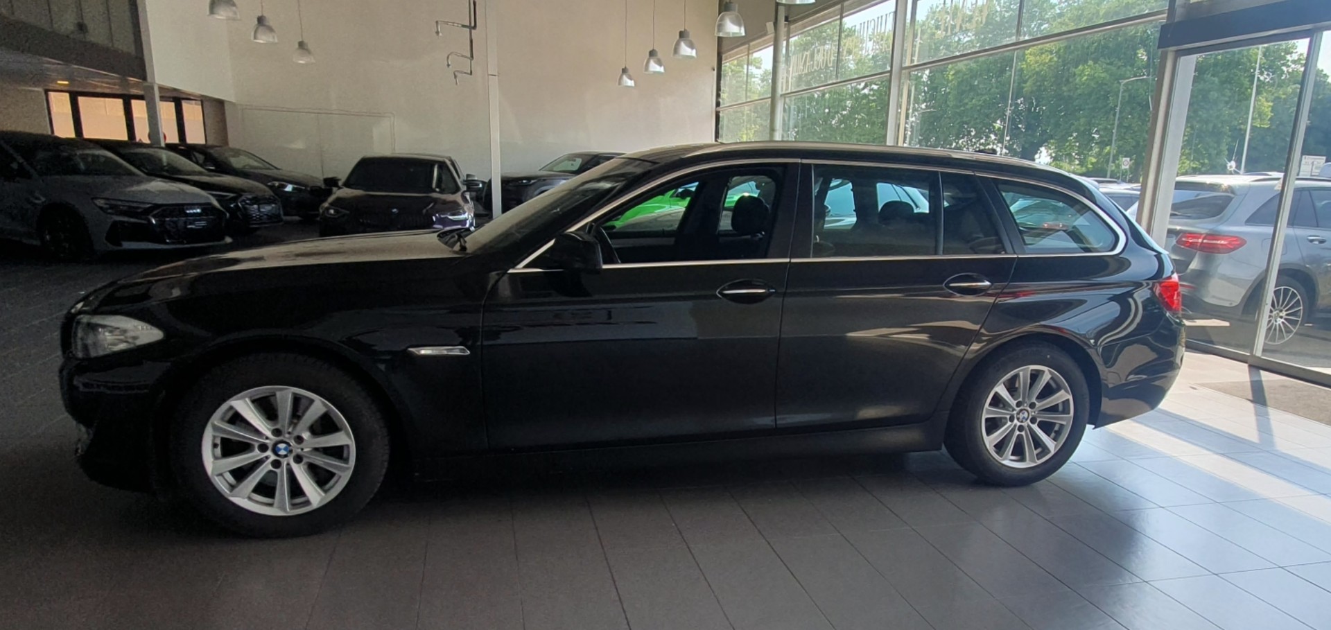 BMW 525d xDrive Touring Steptronic-image-3