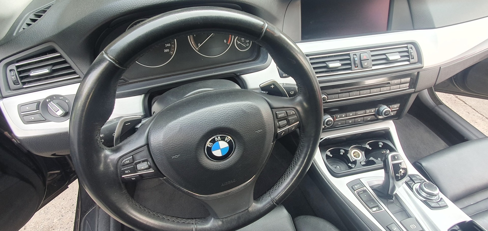 BMW 525d xDrive Touring Steptronic-image-11