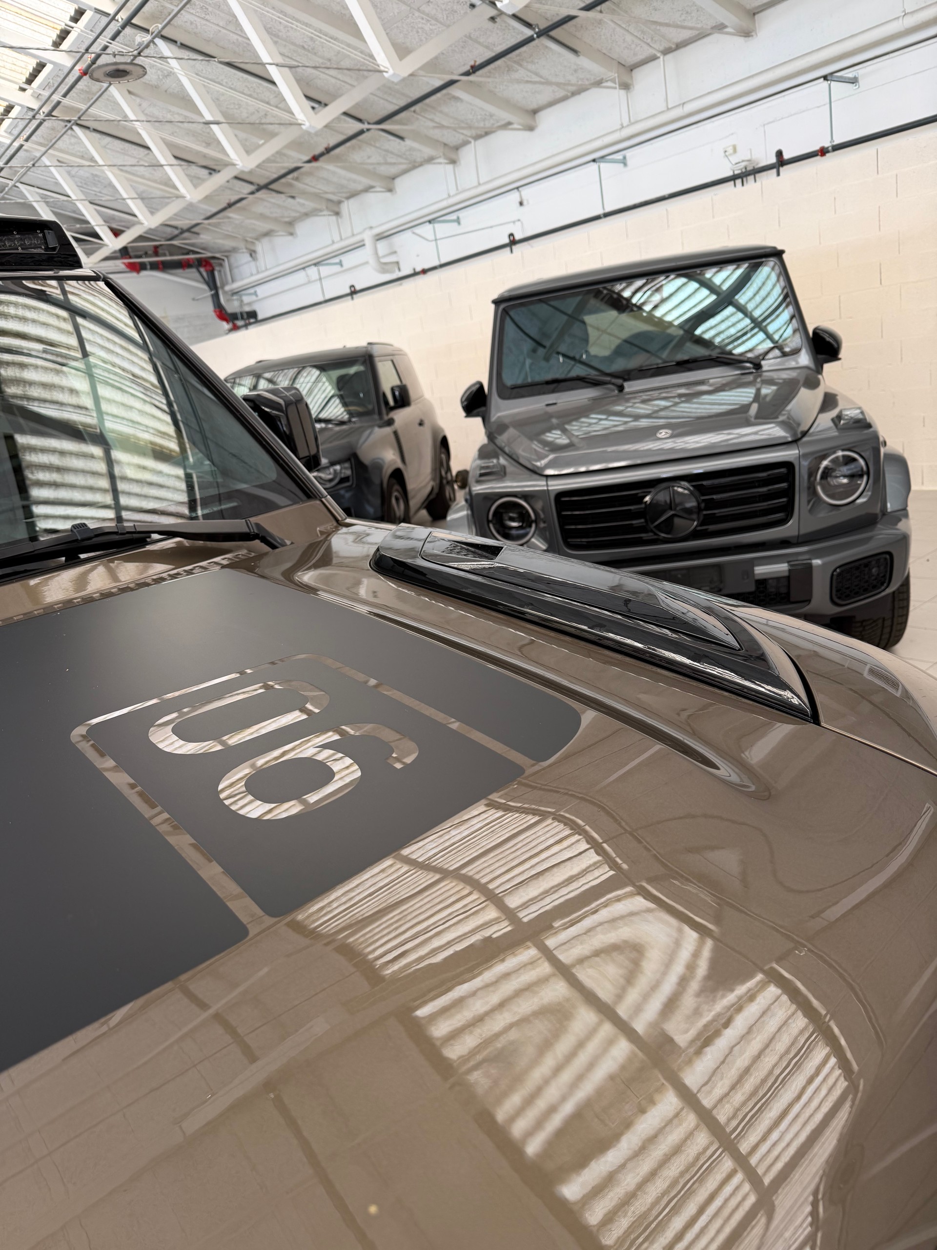 LAND ROVER Defender 90 3.0D I6 250 SE AT8-image-15