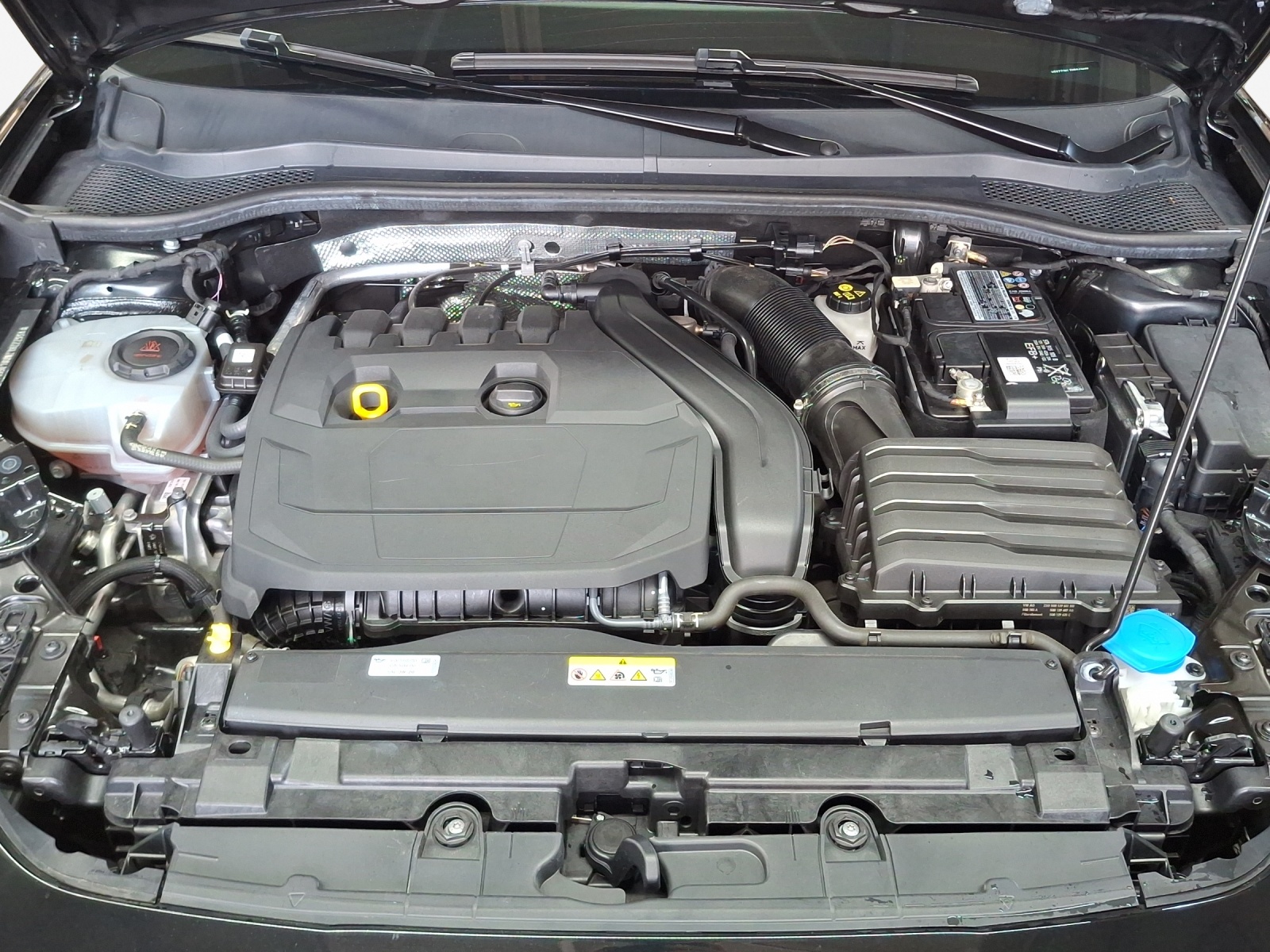 SEAT Leon ST 1.5 eTSI mHEV DSG Hola FR-image-15