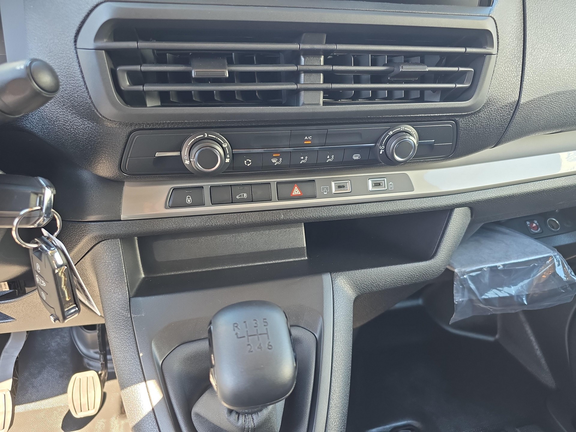 OPEL Vivaro Cargo XL 2.0 D 144 S/S / Jetzt mit attraktivem 1.99% Leasing-image-15