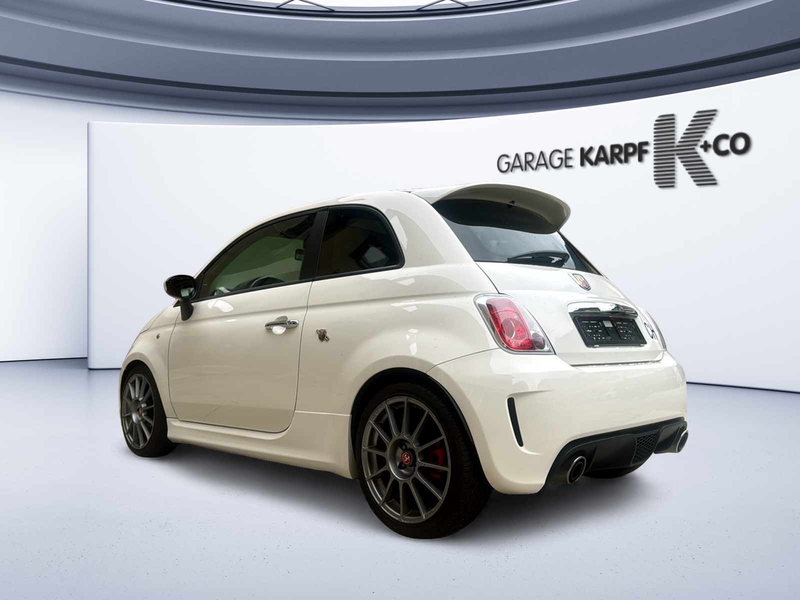 FIAT 500 1.4 16V Turbo Abarth 695 SS-image-2