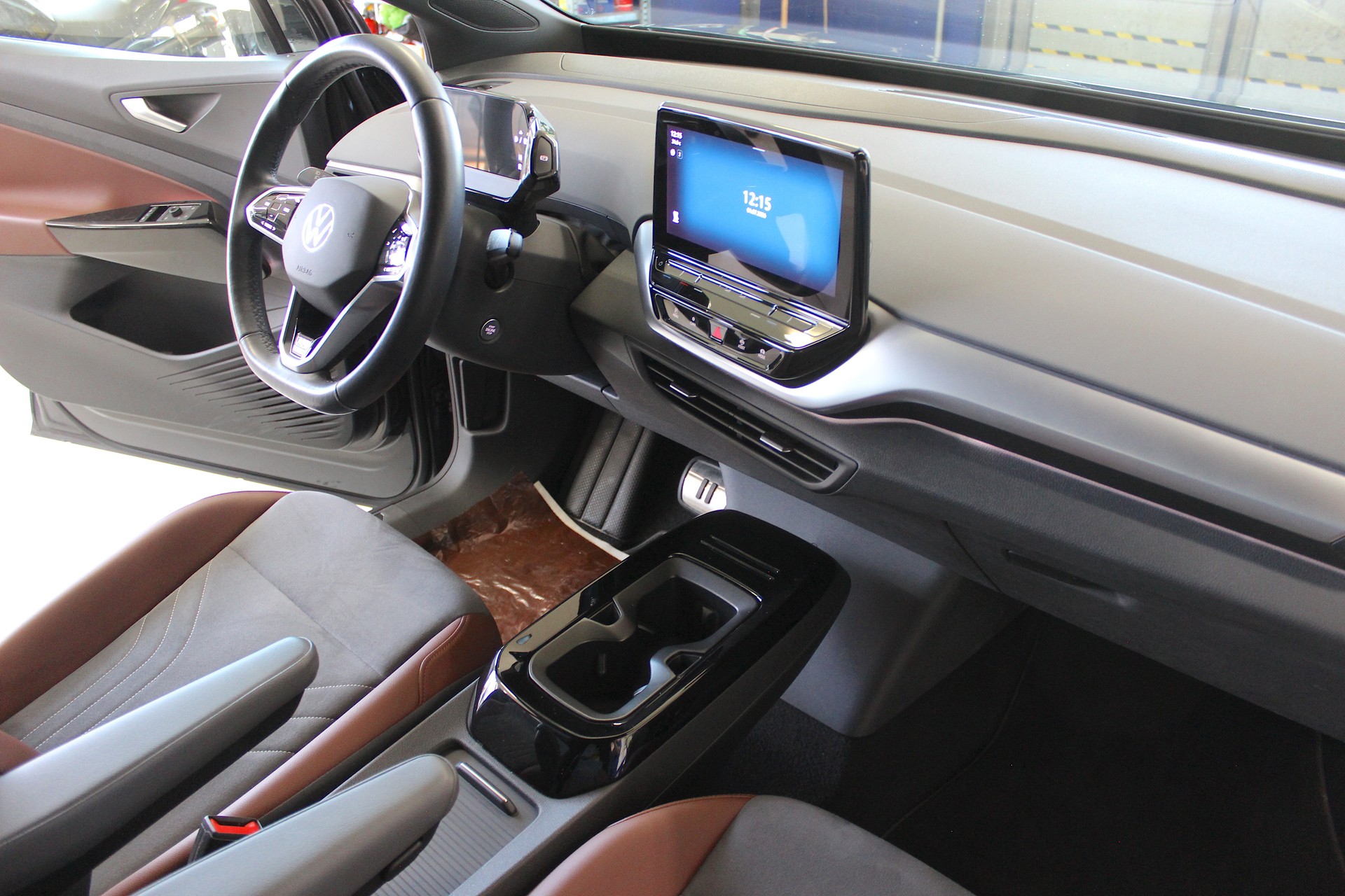 VW ID.4 Pro Performance 77 kWh 1ST 💥 TOP Ausstattung inkl. AHK 💥 Garantie 💥 Lieferung möglich-image-24