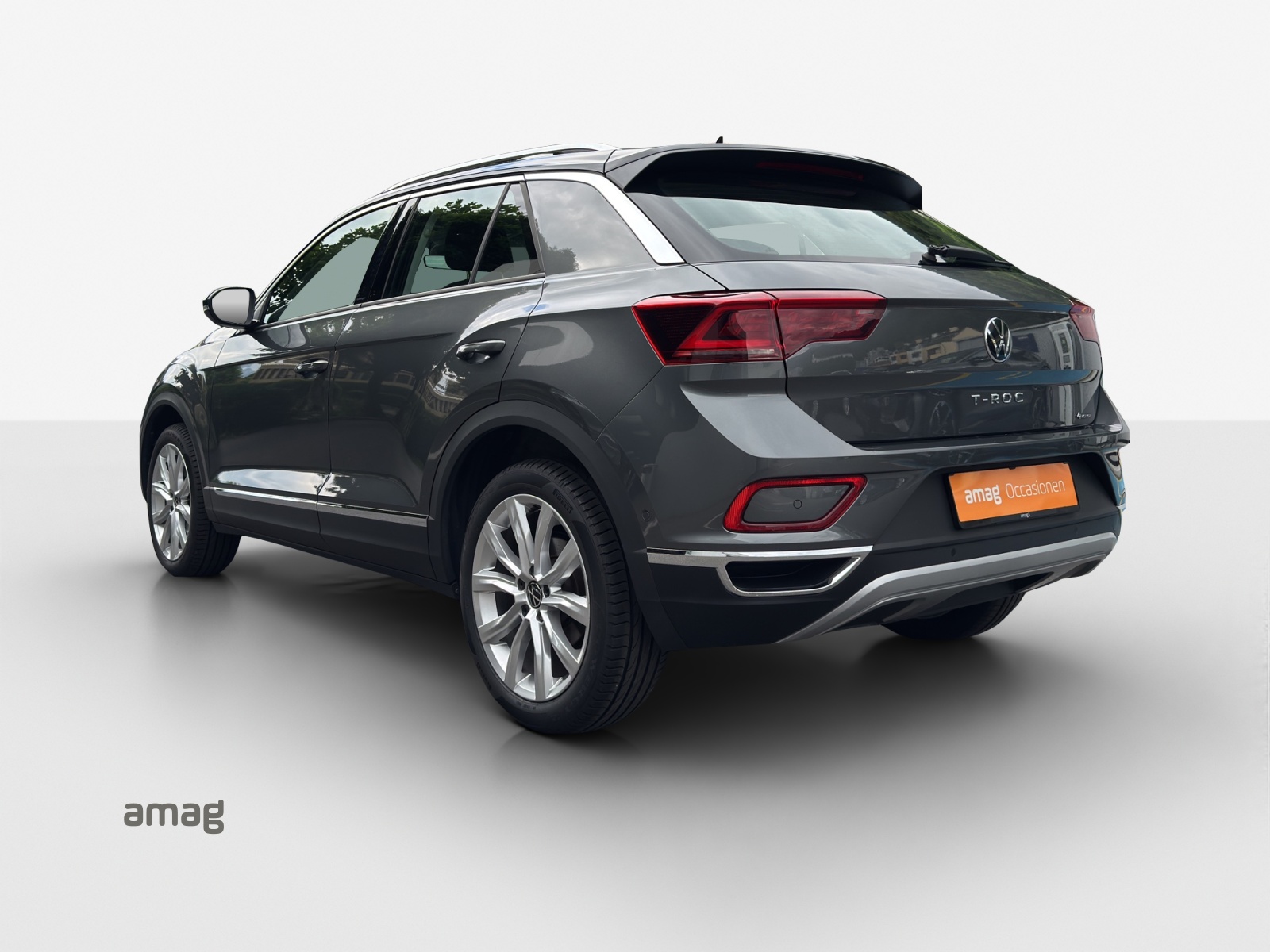 VW T-Roc 2.0 TSI Style DSG 4Motion-image-2