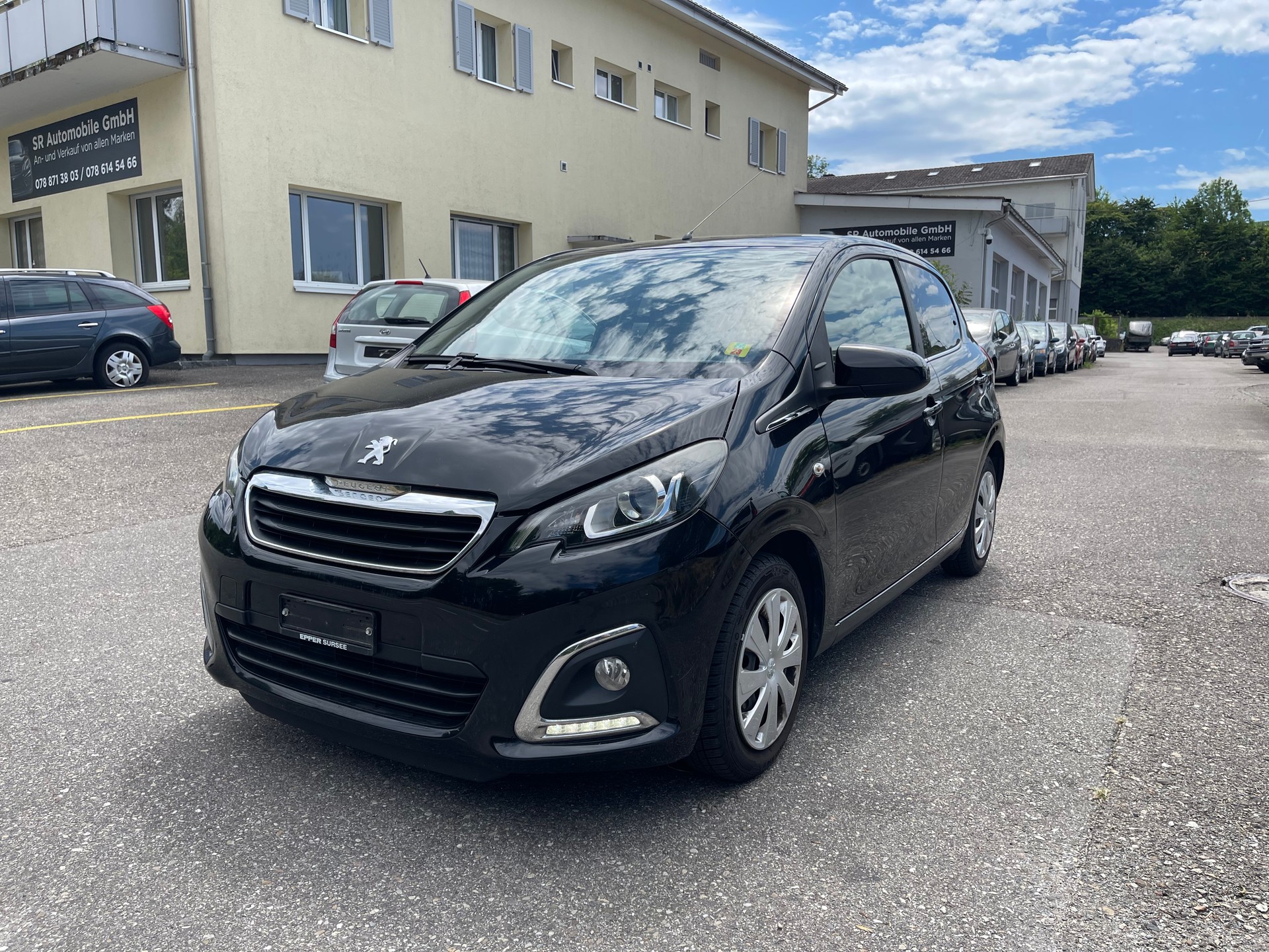 PEUGEOT 108 1.2 VTi Allure-image-0