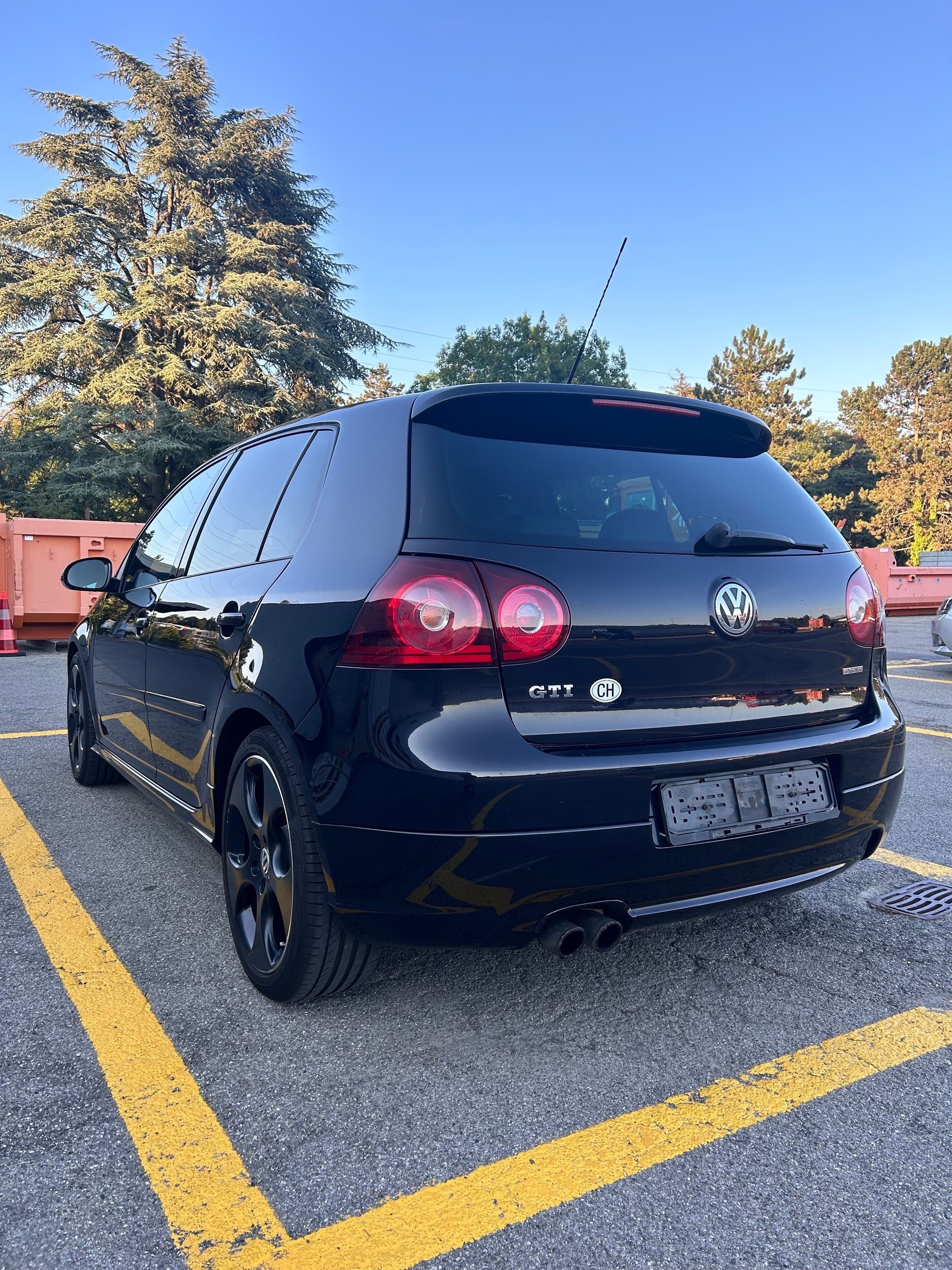 VW GTI Edition 30-image-1