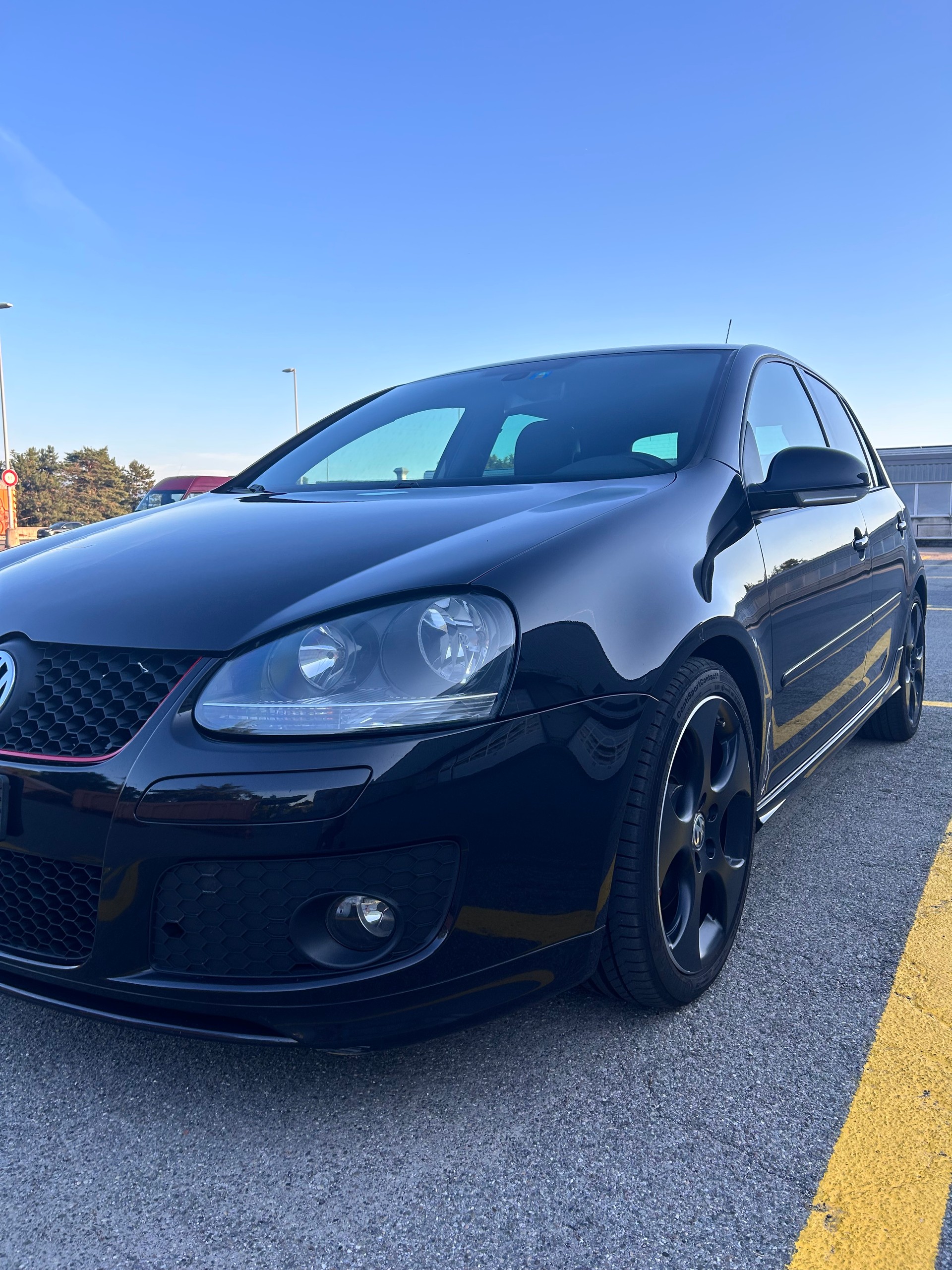 VW GTI Edition 30-image-0