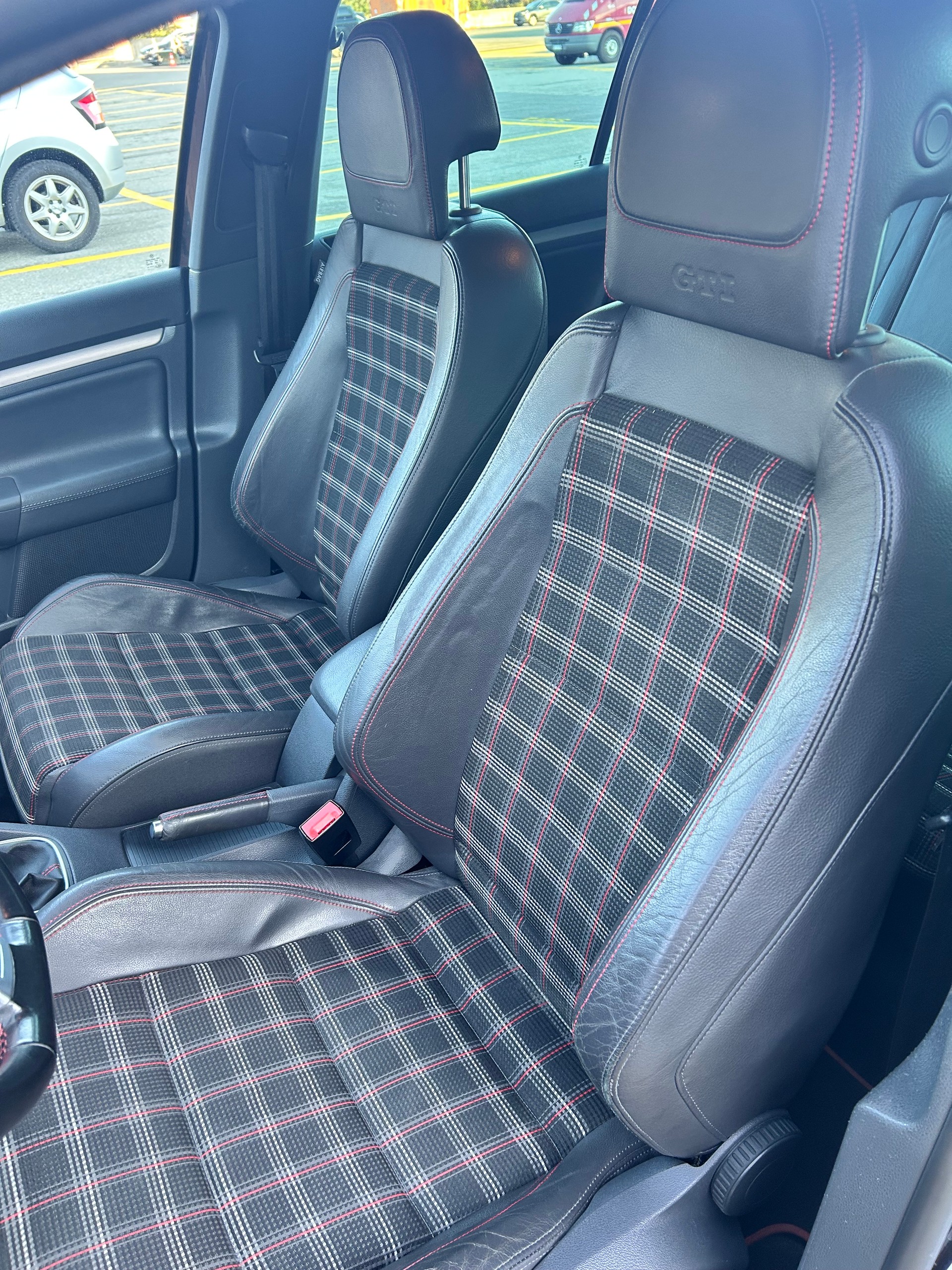 VW GTI Edition 30-image-3