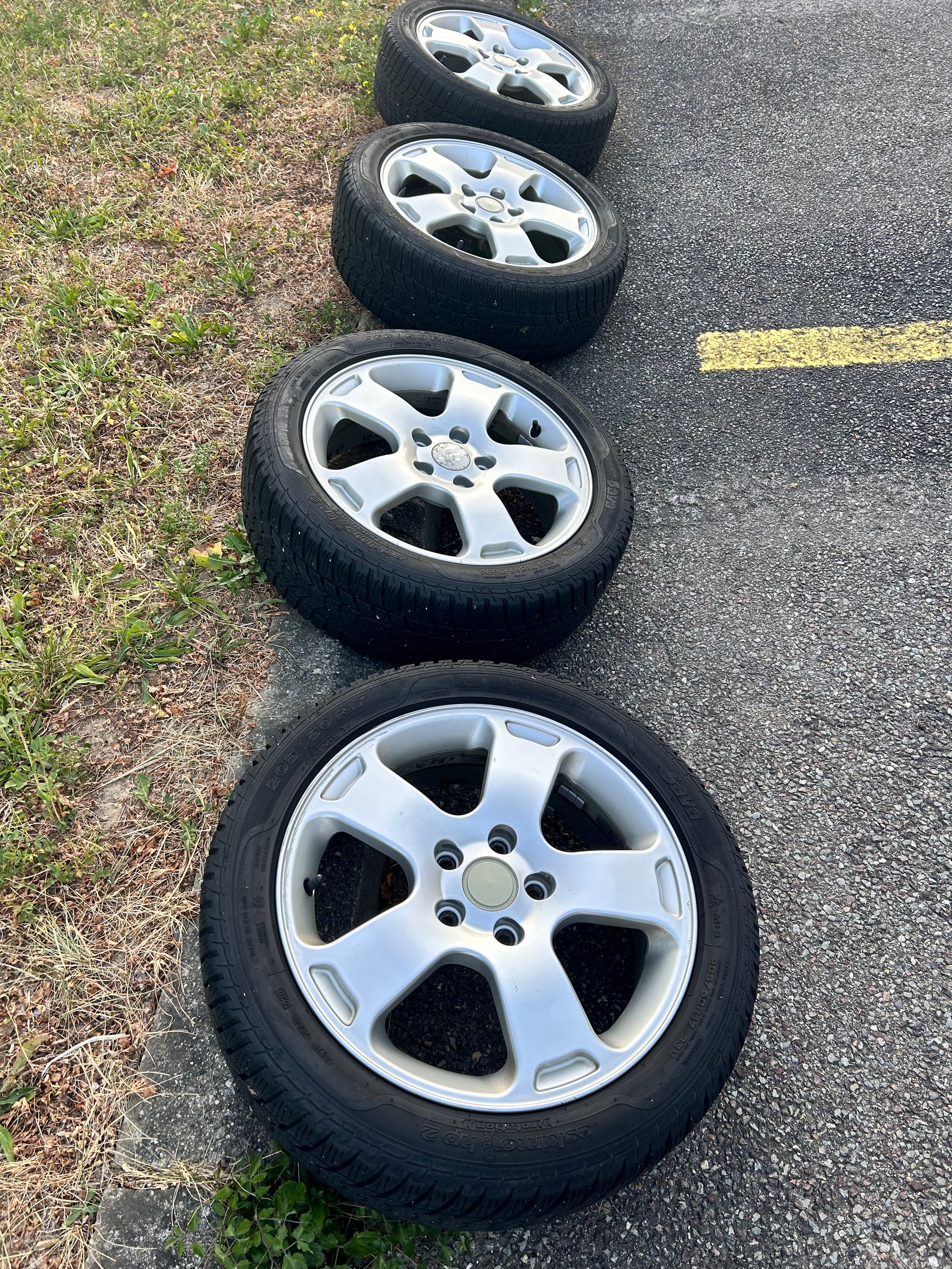 VW GTI Edition 30-image-5