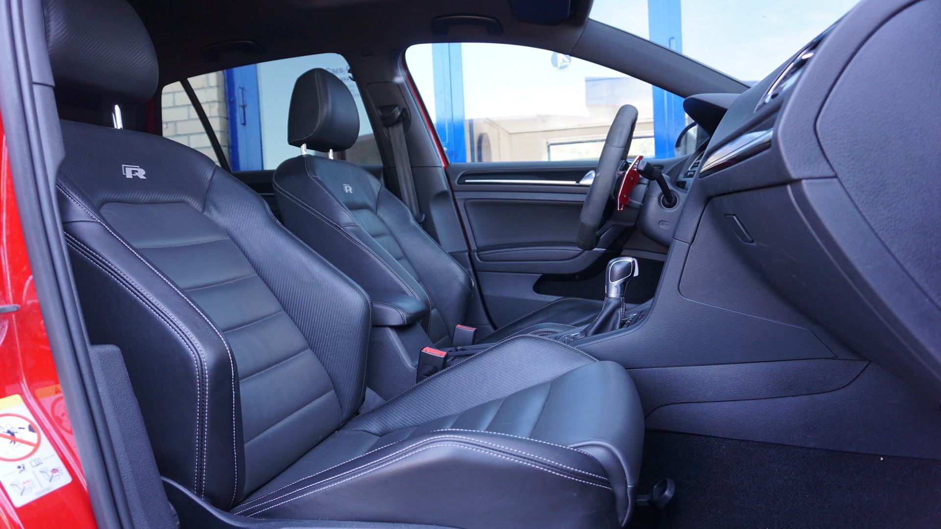 VW Golf 2.0 TSI R 4Motion DSG-image-14