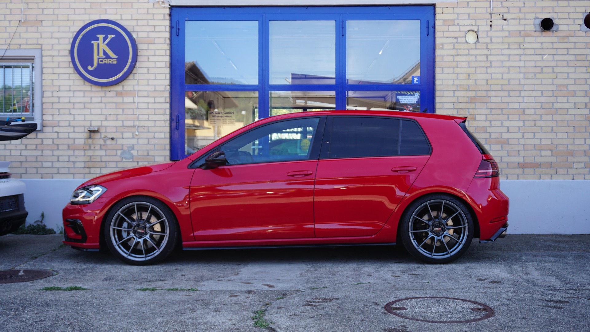 VW Golf 2.0 TSI R 4Motion DSG-image-5