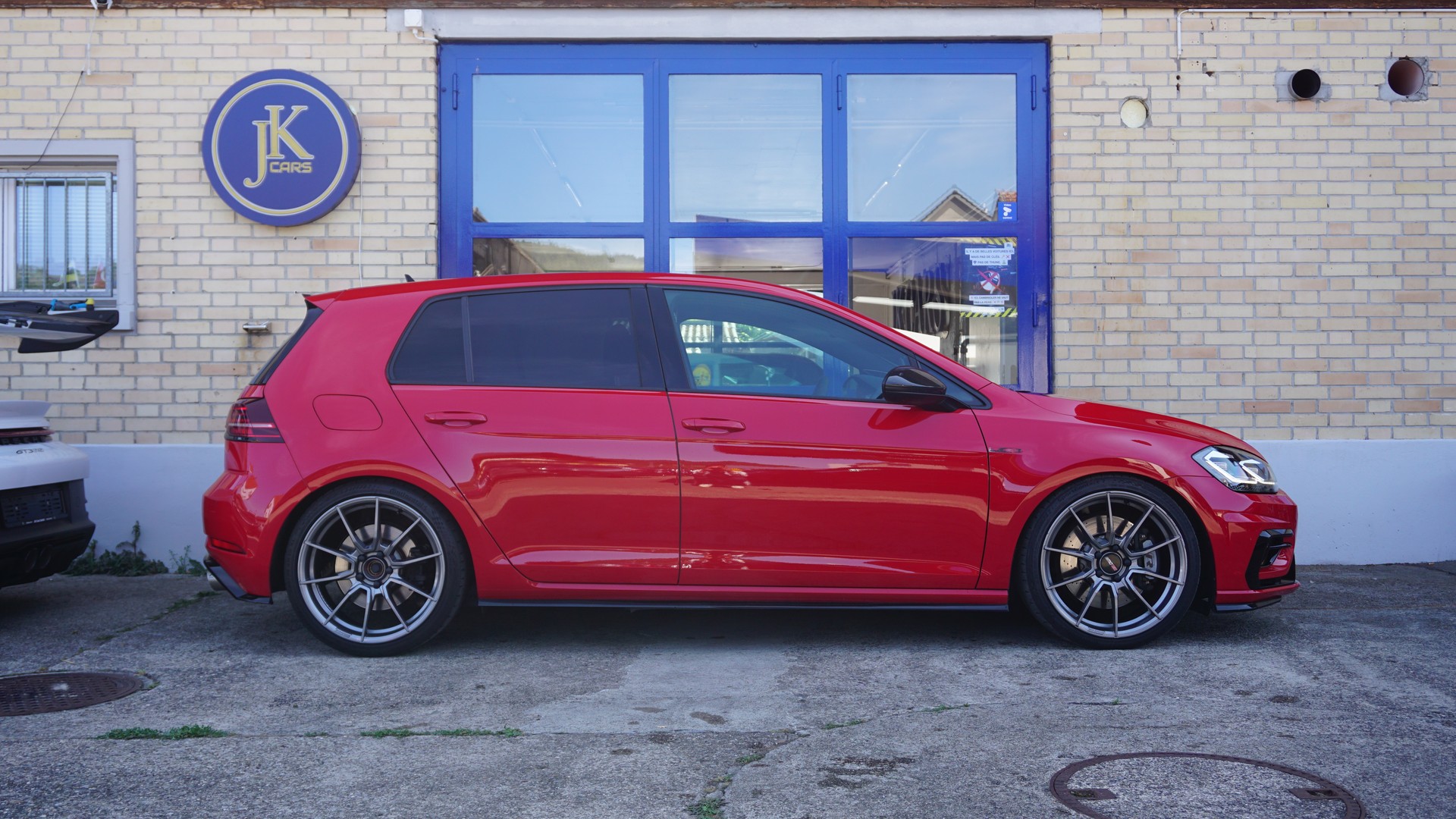 VW Golf 2.0 TSI R 4Motion DSG-image-4