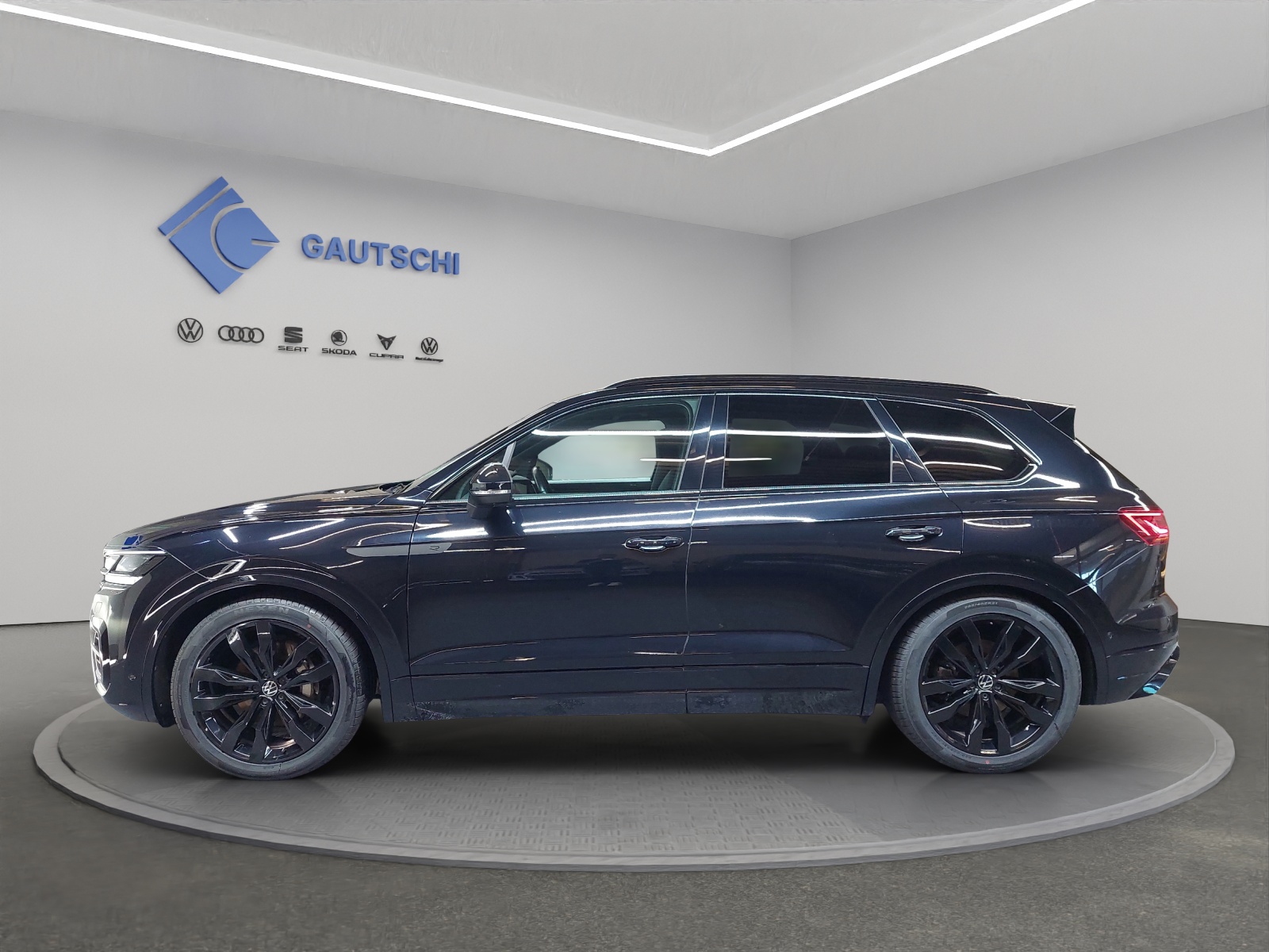 VW Touareg 3.0 TDI R Line Tiptronic-image-1