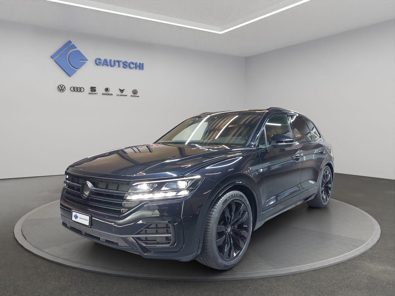 VW Touareg 3.0 TDI R Line Tiptronic-image-0