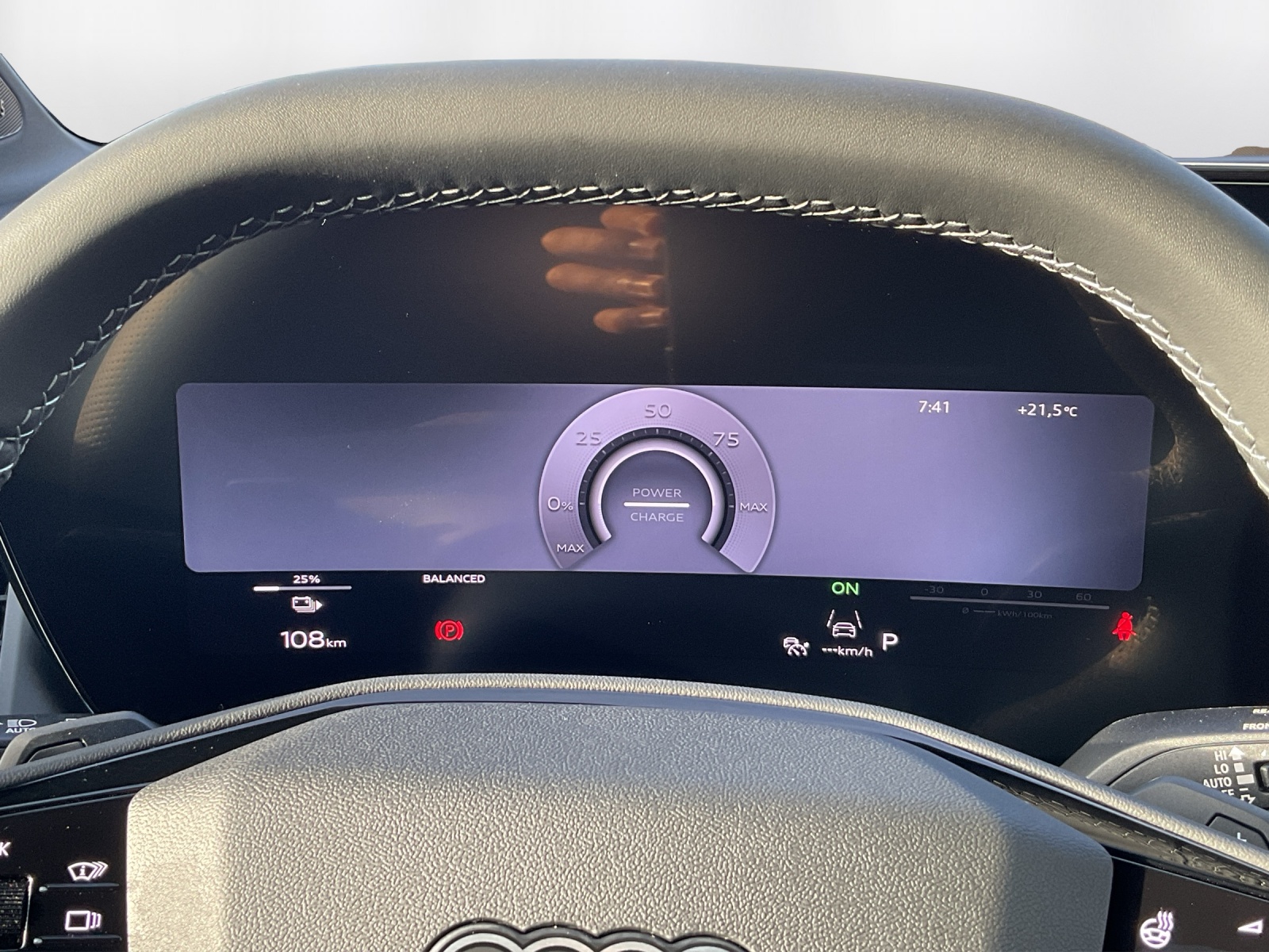 AUDI Q4 e-tron SUV quattro performance-image-7