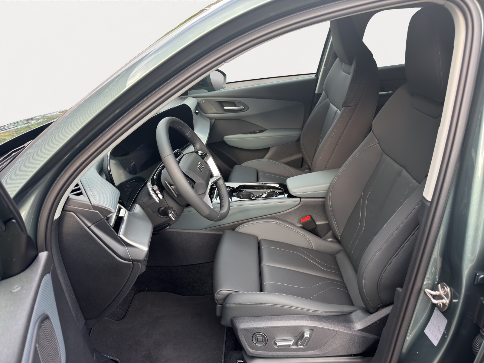 AUDI Q3 SUV e-hybrid 200 kW 272PS-image-4