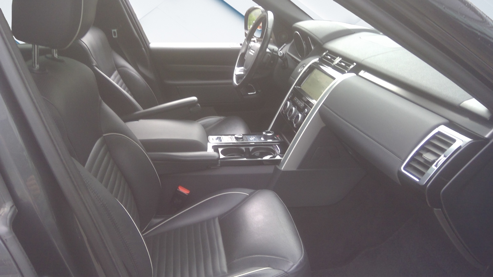 LAND ROVER Discovery 3.0 TD6 HSE Luxury Automatic-image-4