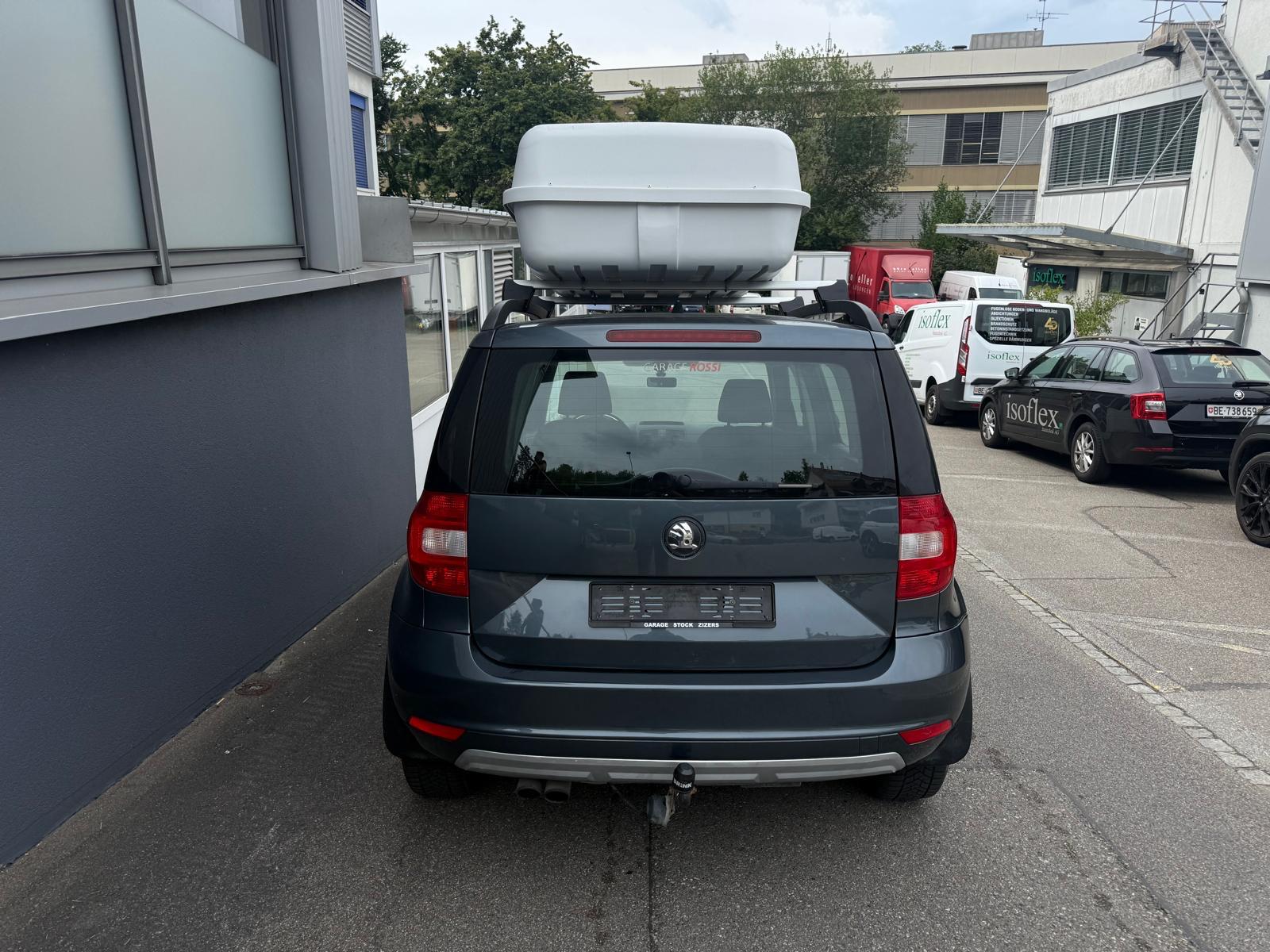 SKODA Yeti 1.8 TSI Active 4x4 DSG-image-3