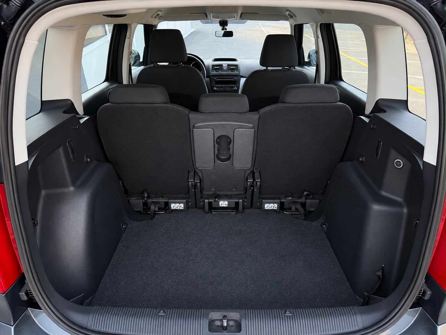 SKODA Yeti 1.8 TSI Active 4x4 DSG-image-7