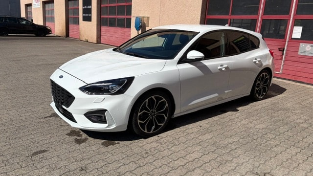 FORD Focus 1.0 SCTi ST Line Automatic-image-5