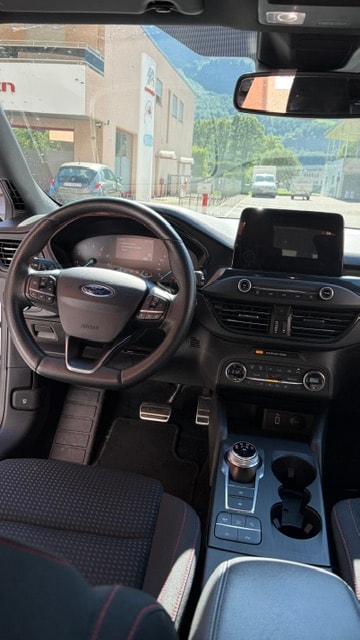 FORD Focus 1.0 SCTi ST Line Automatic-image-6