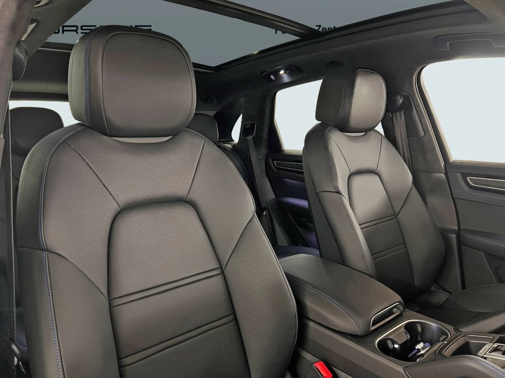 PORSCHE Cayenne GTS-image-19