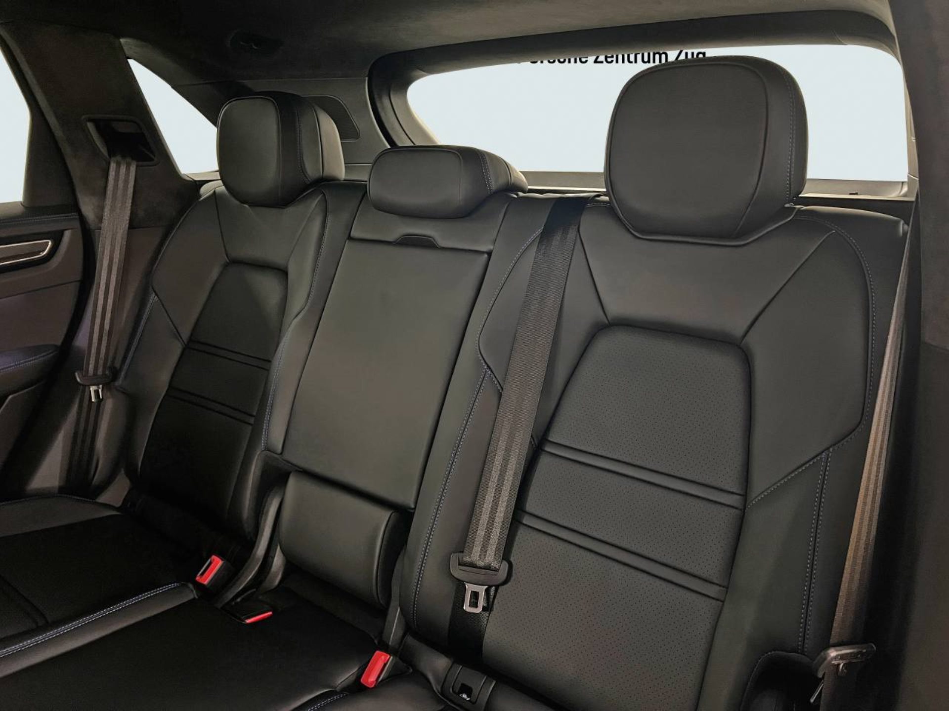 PORSCHE Cayenne GTS-image-21