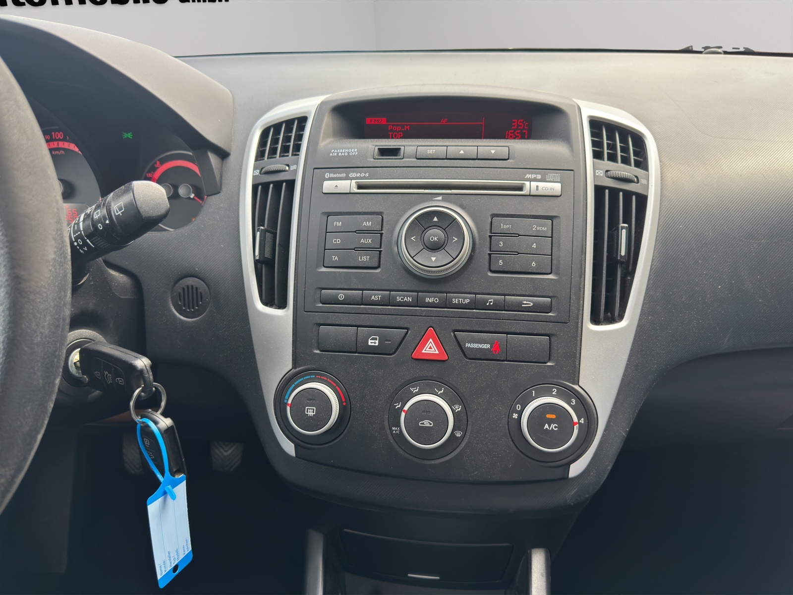 KIA Cee'd Sporty Wagon 1.4 16V Basic-image-15