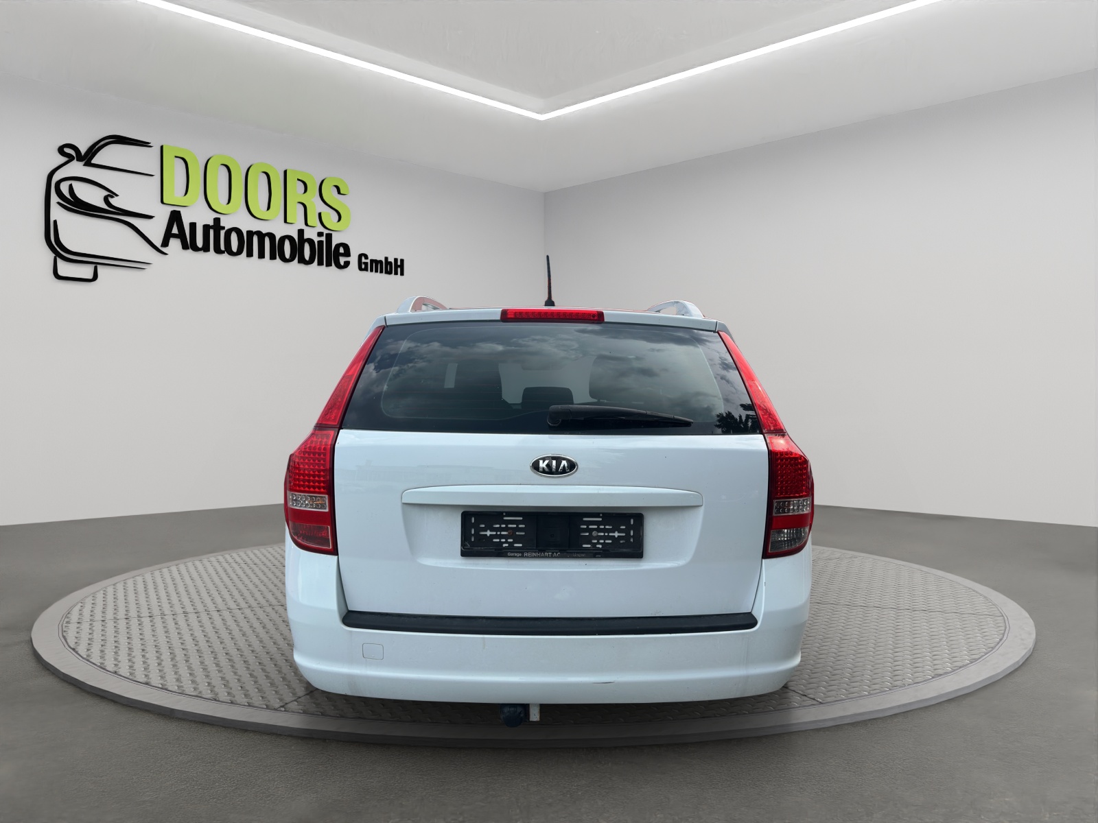 KIA Cee'd Sporty Wagon 1.4 16V Basic-image-5
