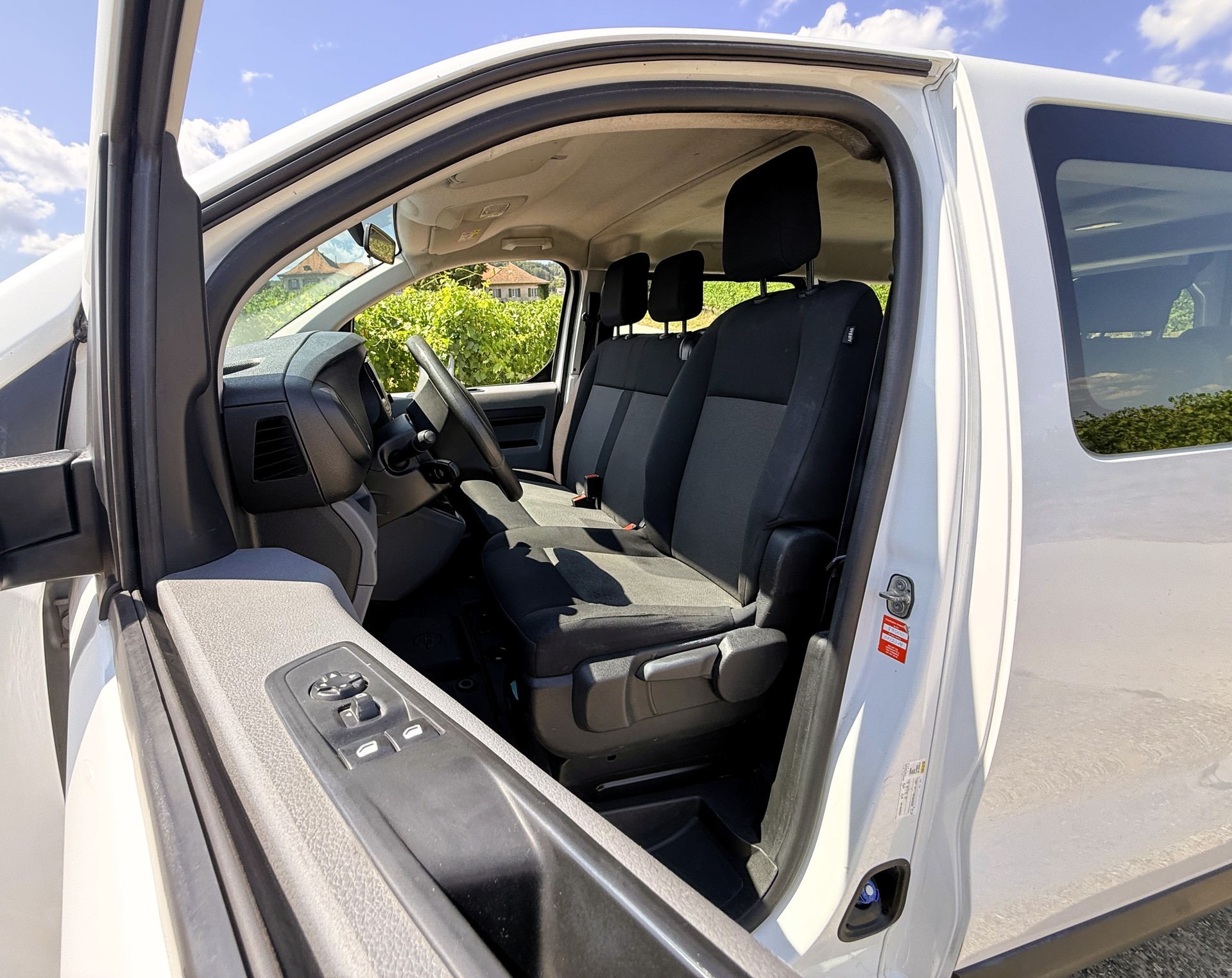 OPEL Vivaro Combi 1.5 CDTI Essentia s/s M-image-13