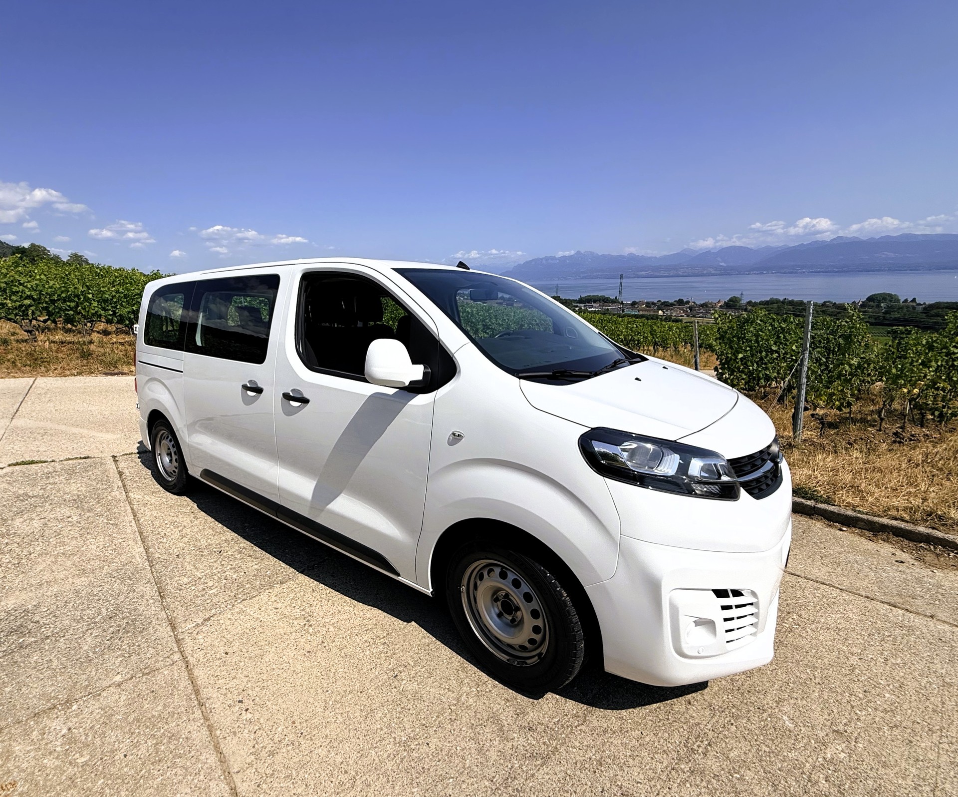 OPEL Vivaro Combi 1.5 CDTI Essentia s/s M-image-4