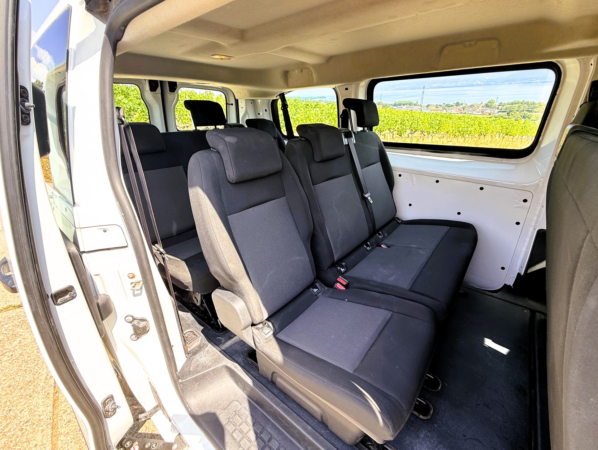 OPEL Vivaro Combi 1.5 CDTI Essentia s/s M-image-10