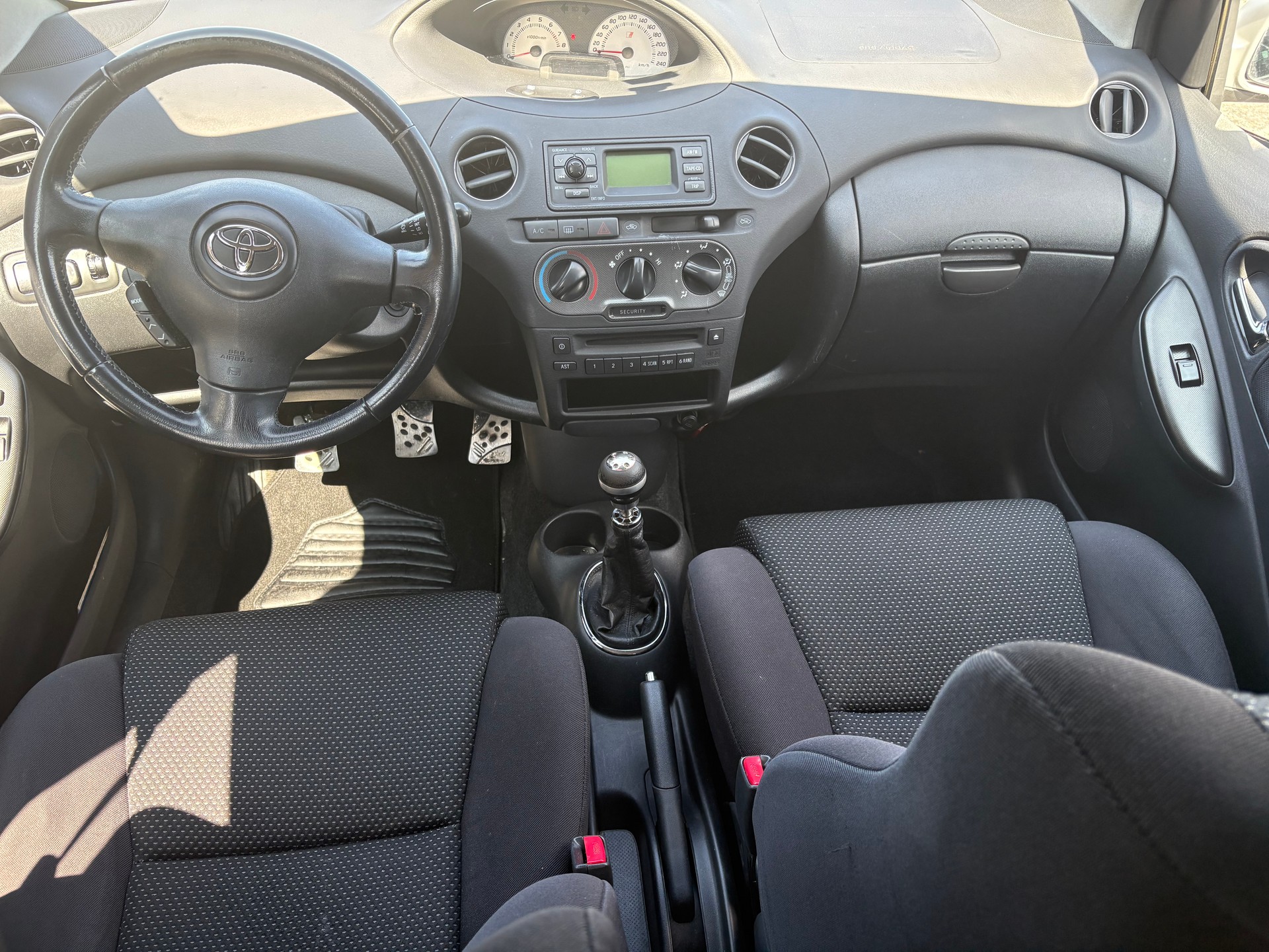 TOYOTA Yaris 1.5 TS-image-3