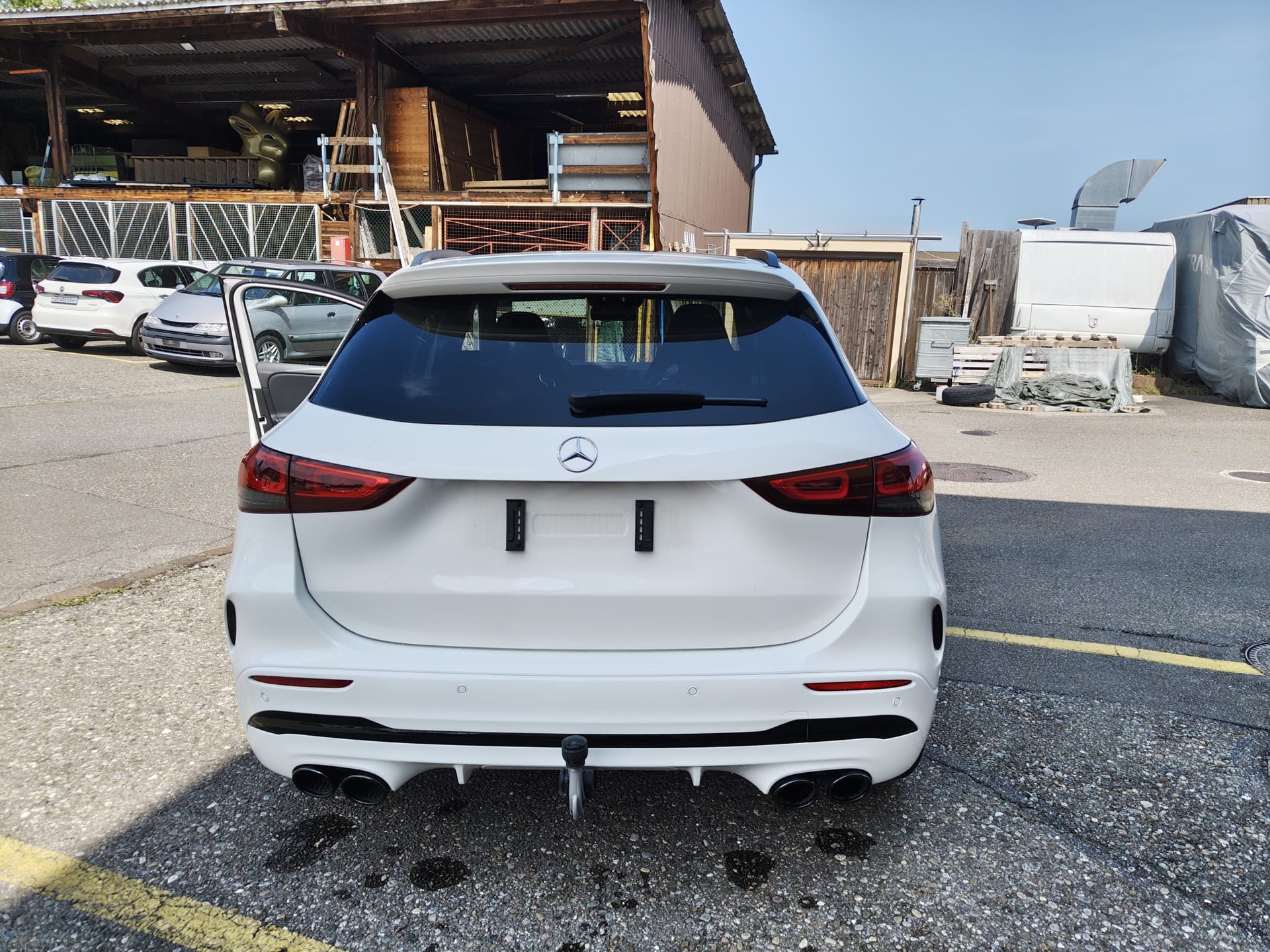 MERCEDES-BENZ GLA 45 S AMG 4matic+-image-3
