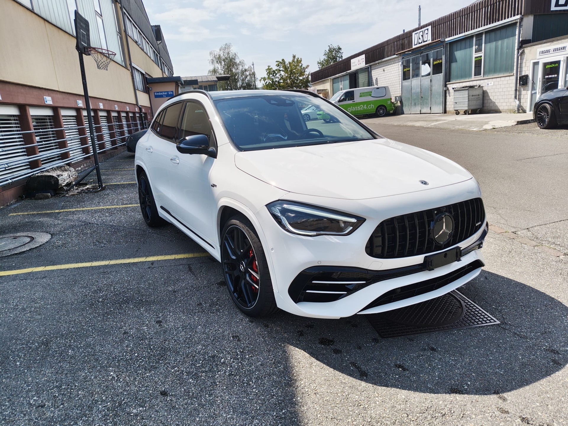 MERCEDES-BENZ GLA 45 S AMG 4matic+-image-1