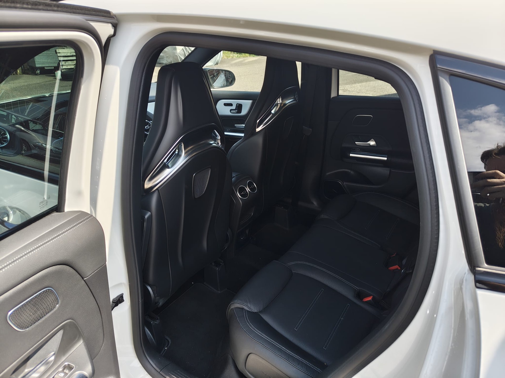 MERCEDES-BENZ GLA 45 S AMG 4matic+-image-7