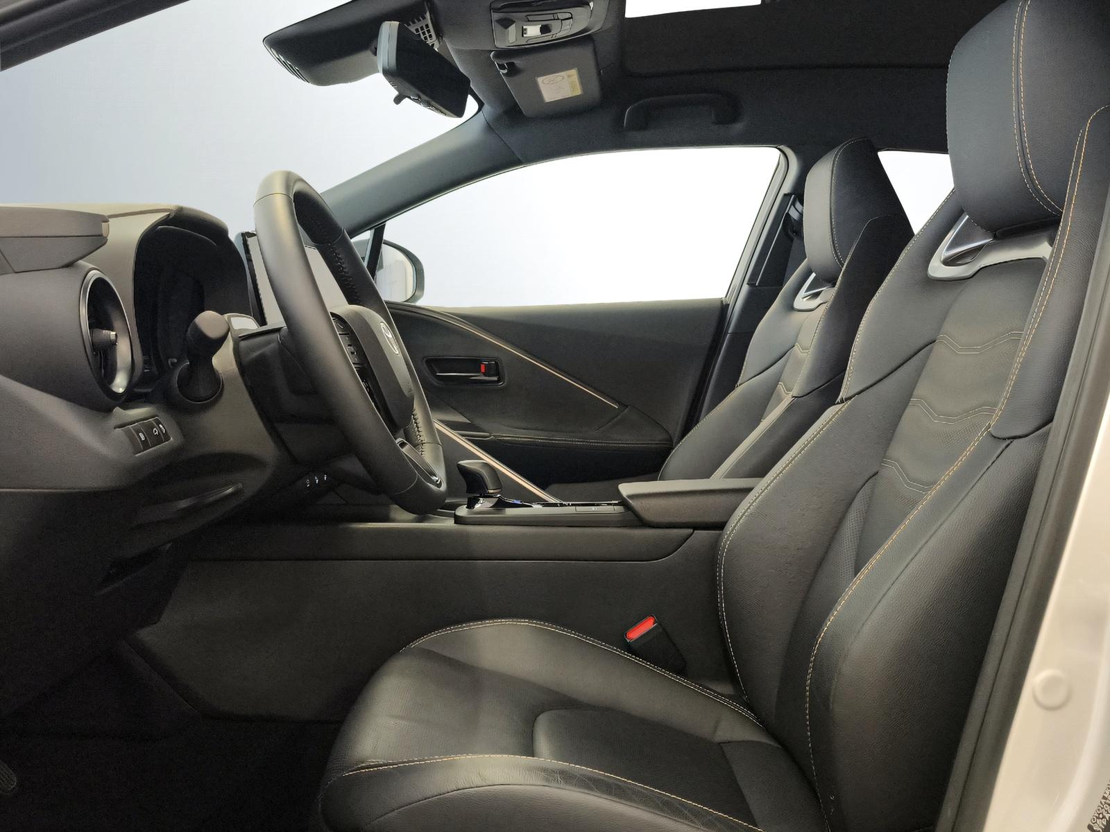 TOYOTA C-HR 2.0 HEV Style Premiere 4x4-image-2