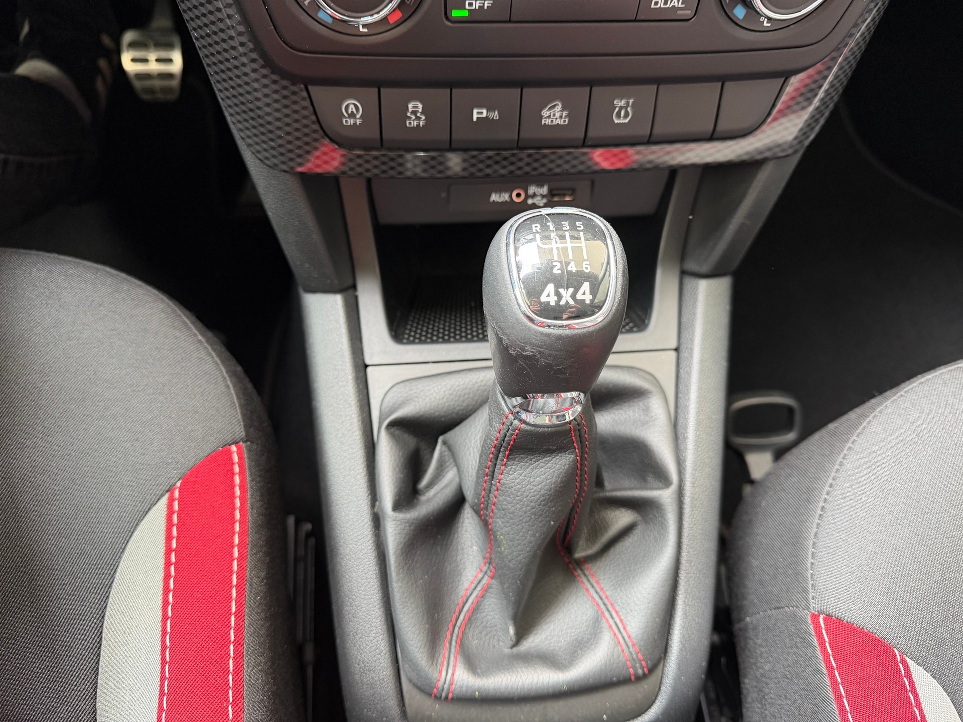 SKODA Yeti 1.4 TSI Ambition 4x4-image-11