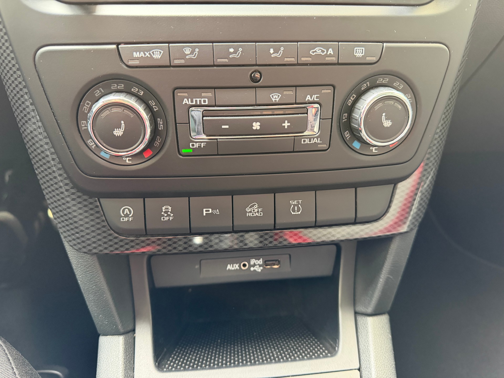 SKODA Yeti 1.4 TSI Ambition 4x4-image-8