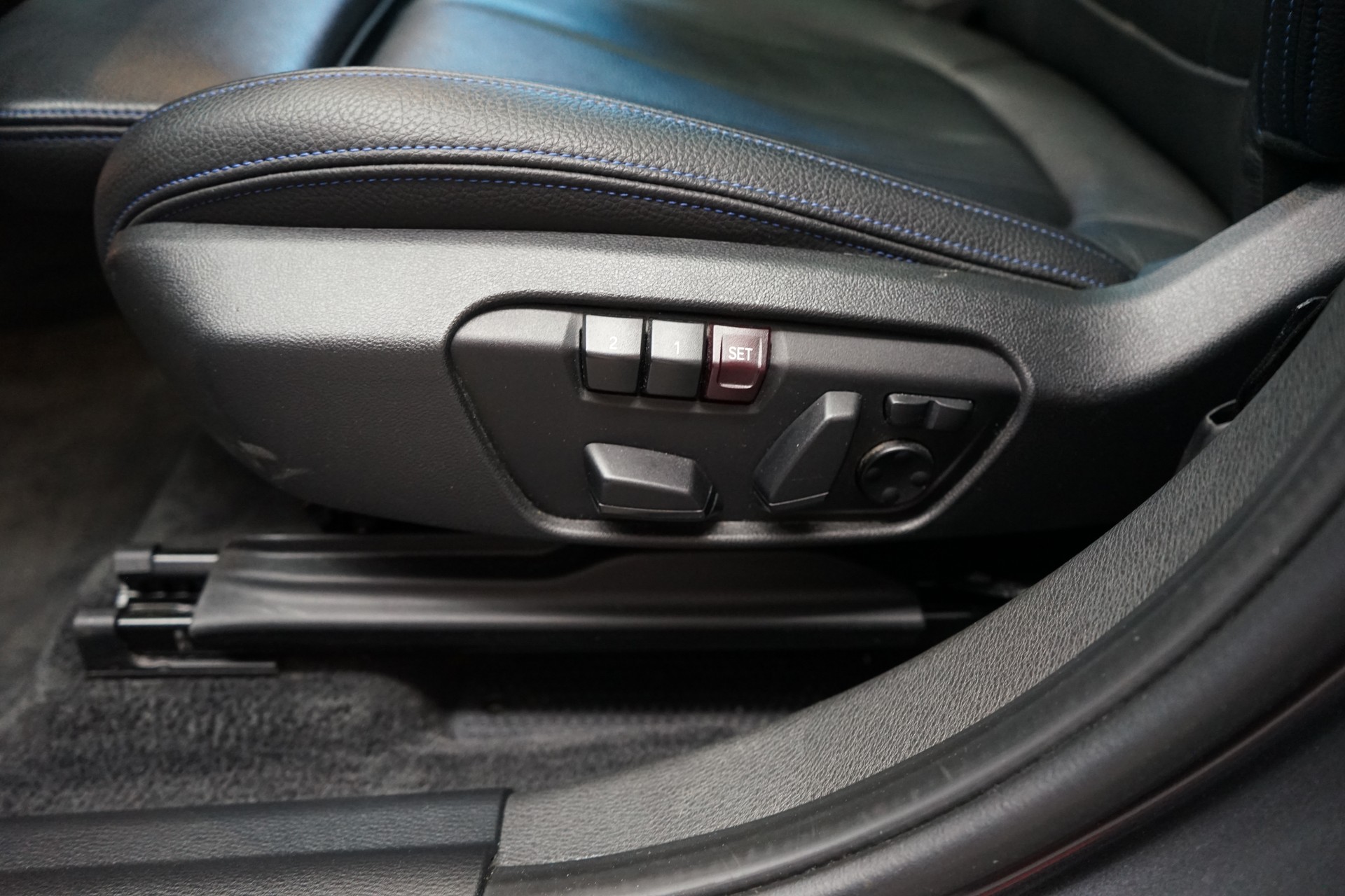 BMW X2 xDrive 20d M Sport Steptronic-image-13